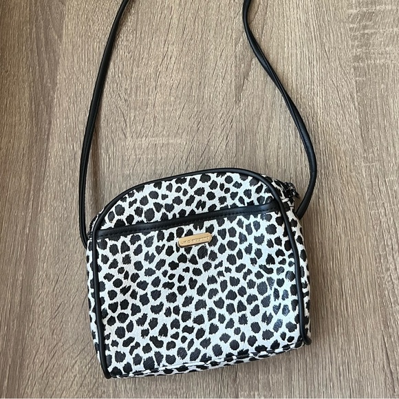 Liz Claiborne Leopard Print Crossbody Bag - Picture 1 of 10
